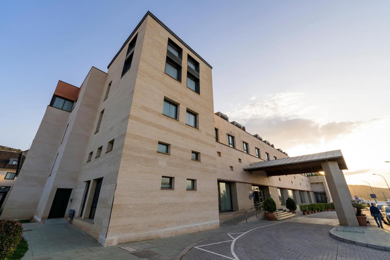Hills Hotel 4*