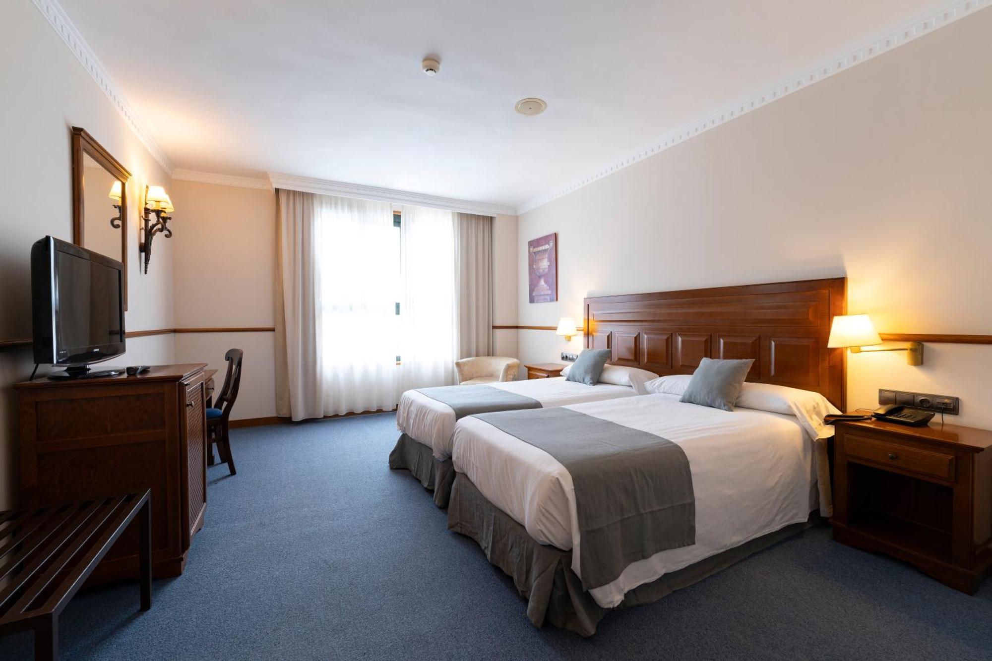 Hotel Hills 4*