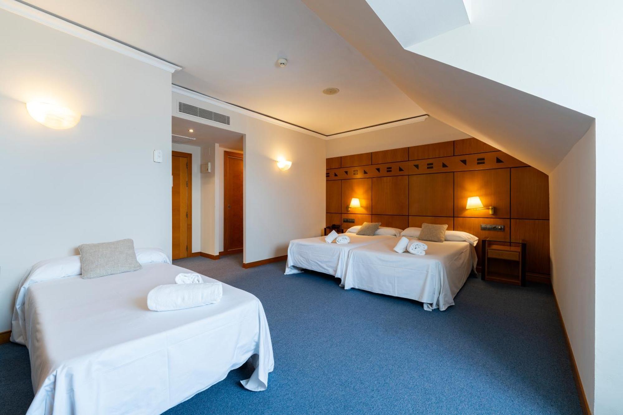 Hotel Hills 4*